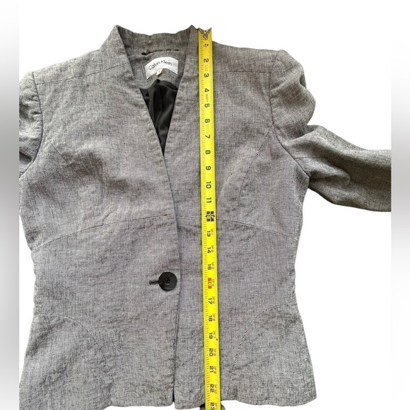 𝅺Calvin Klein Grey Women’s Blazer • Used • Size: 8​ - Picture 5 of 7